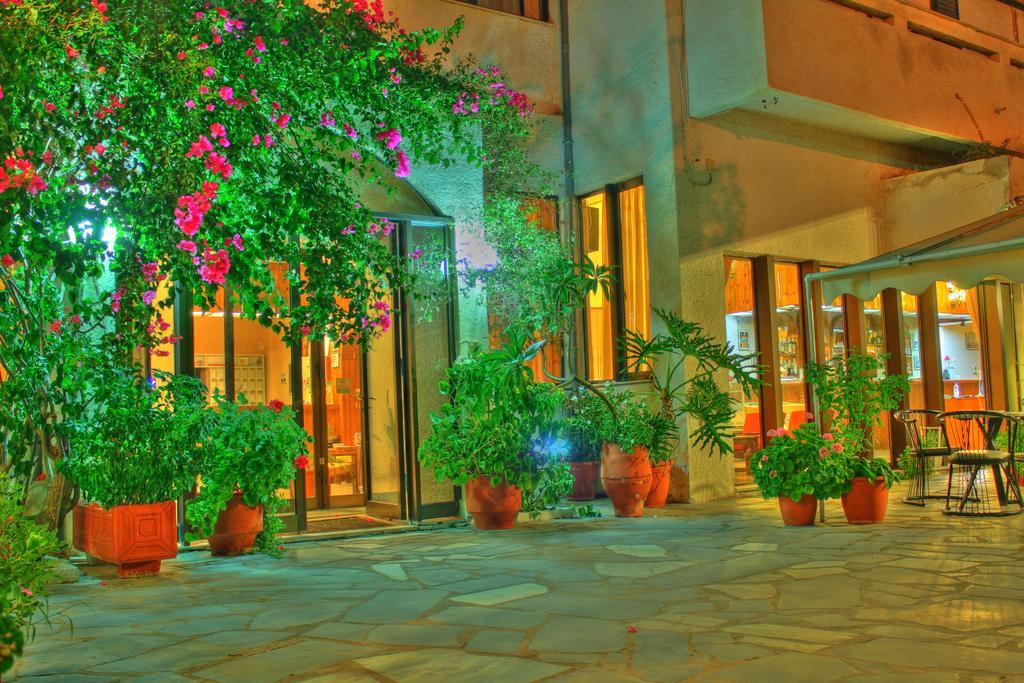 Esperides Hotel Ierápetra Exterior foto